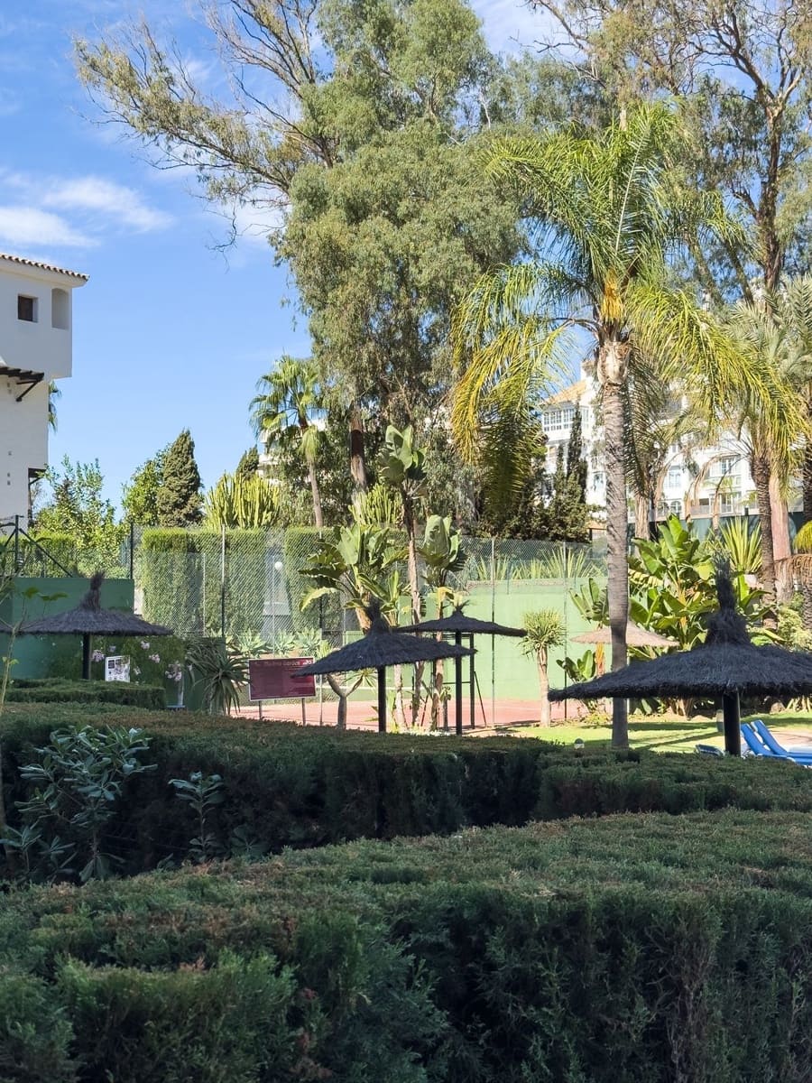 2 bedroom Apartment for sale in Puerto Banus - € 1,200,000 (Ref: 9158307)