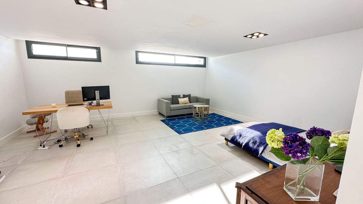 3 soverom Leilighet til salgs i Cabopino med garasje - € 995 000 (Ref: 9158309)