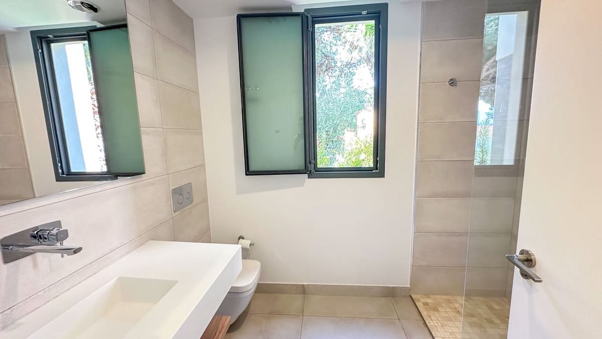 3 soverom Leilighet til salgs i Cabopino med garasje - € 995 000 (Ref: 9158309)