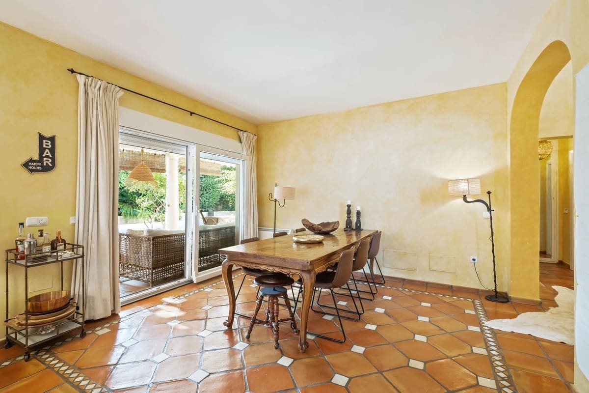 2 soveværelse Villa til salg i La Reserva - € 1.250.000 (Ref: 9158413)