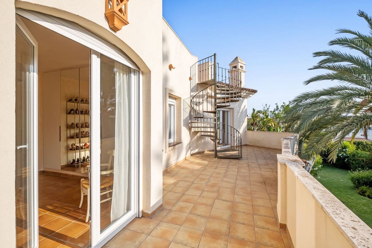 2 soveværelse Villa til salg i La Reserva - € 1.250.000 (Ref: 9158413)