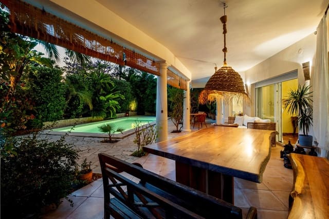 2 sypialnia Willa na sprzedaż w La Reserva, Marbella - 1 250 000 € (Ref: 9158413)