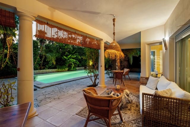 2 sypialnia Willa na sprzedaż w La Reserva, Marbella - 1 250 000 € (Ref: 9158413)