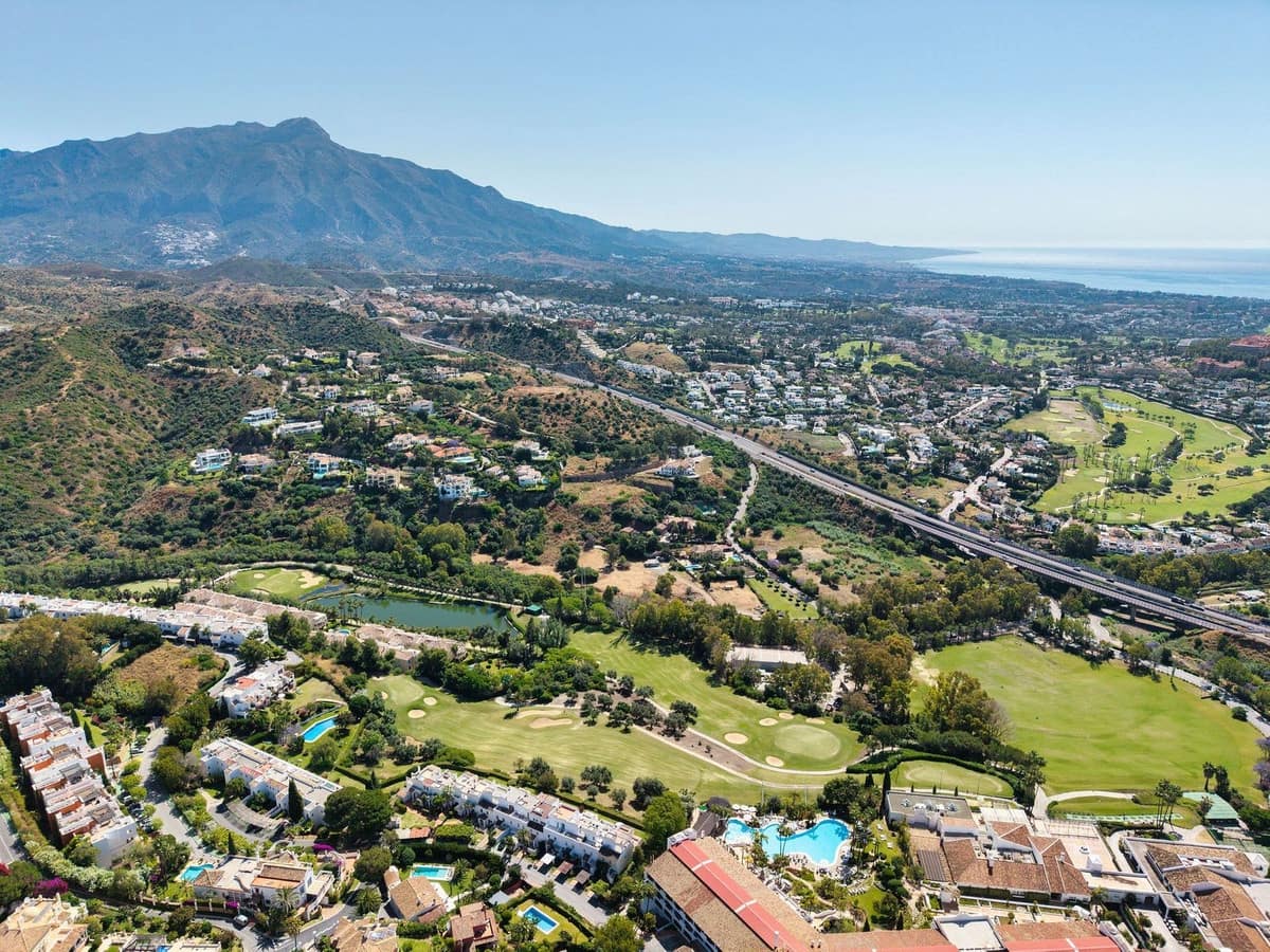 4 bedroom Townhouse for sale in La Quinta - € 1,875,000 (Ref: 9158739)