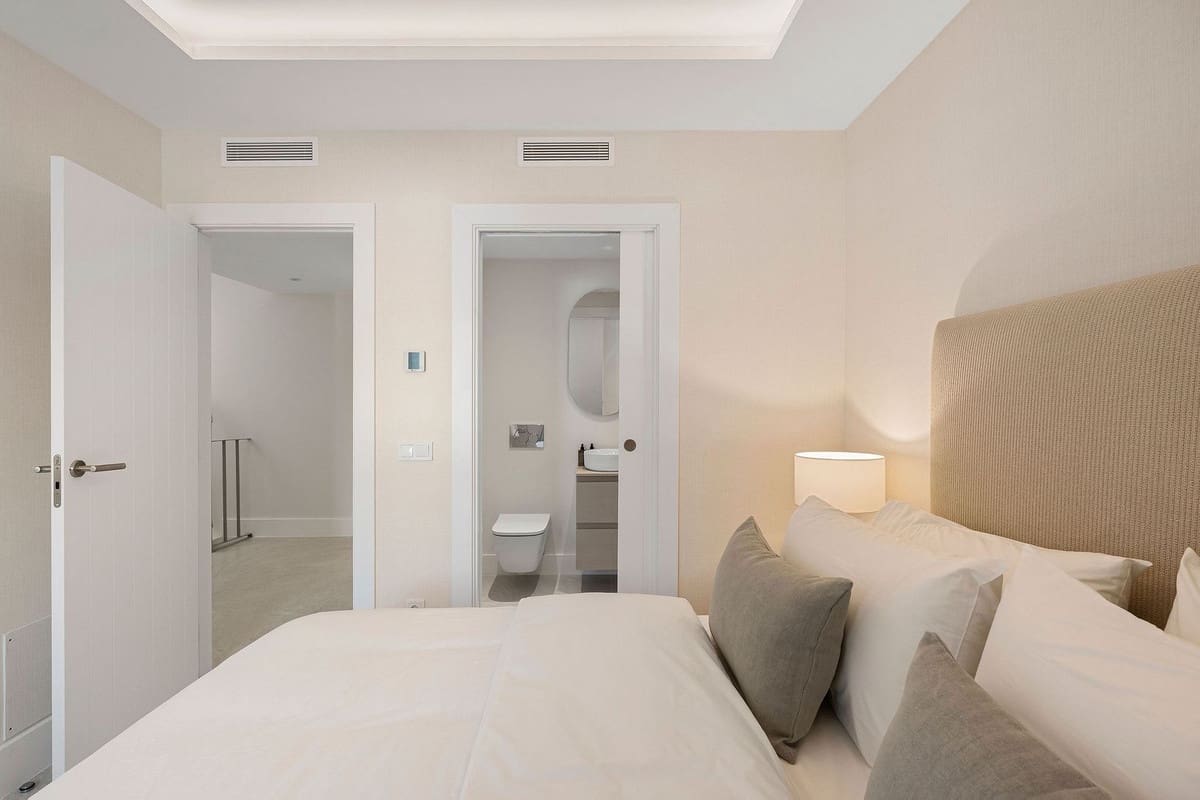 Casa de 4 habitaciones en La Quinta en venta - 1.875.000 € (Ref: 9158739)