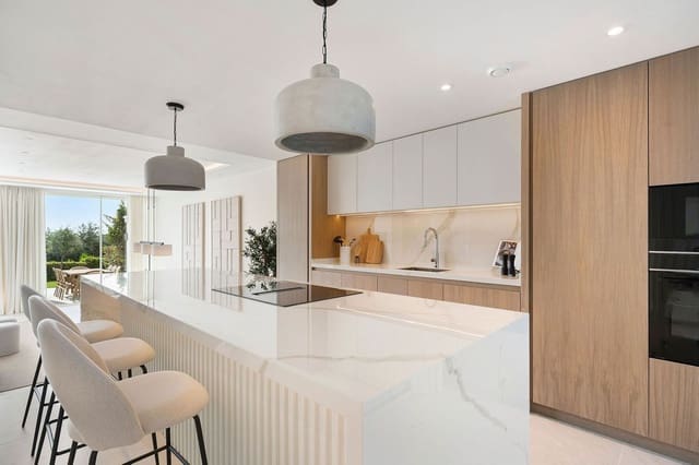 Casa de 4 habitaciones en La Quinta, Benahavís en venta - 1.875.000 € (Ref: 9158739)