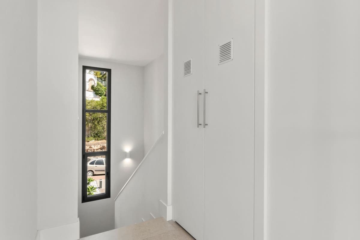 Apartamento de 4 habitaciones en Benahavís en venta - 1.750.000 € (Ref: 9158740)