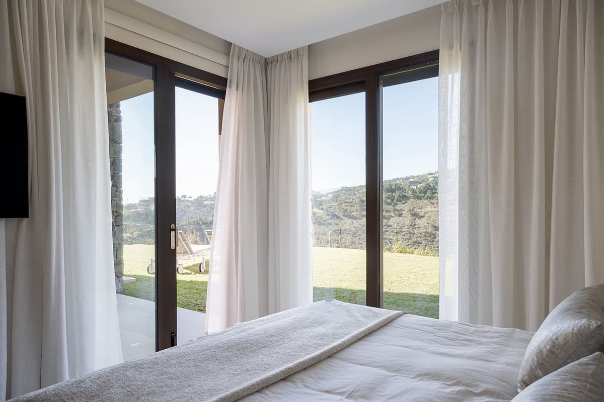 3 bedroom Apartment for sale in Benahavis - € 1,450,000 (Ref: 9158741)