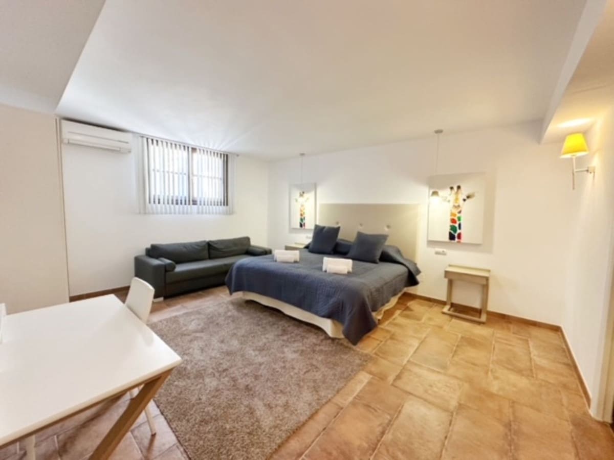 5 soverom Hus til salgs i La Heredia med garasje - € 1 095 000 (Ref: 9158744)