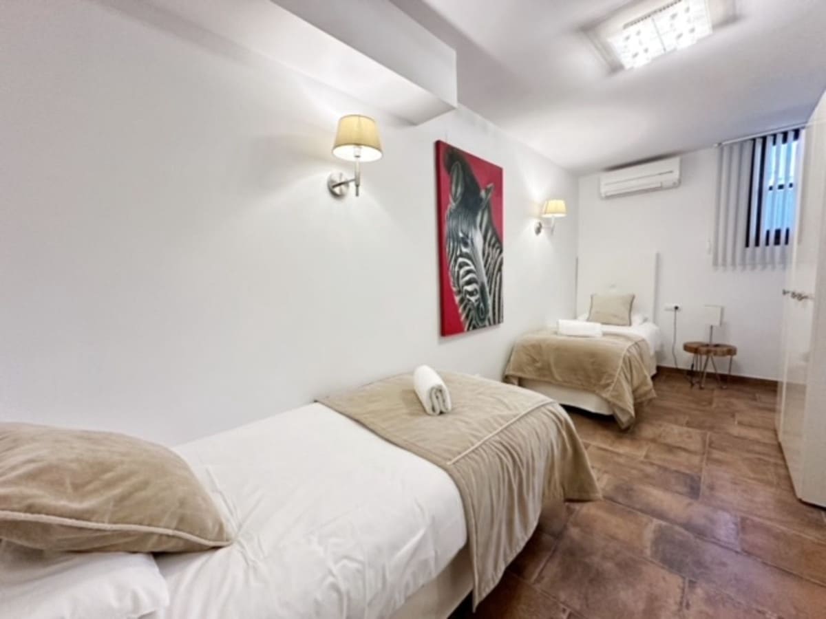 5 soverom Hus til salgs i La Heredia med garasje - € 1 095 000 (Ref: 9158744)