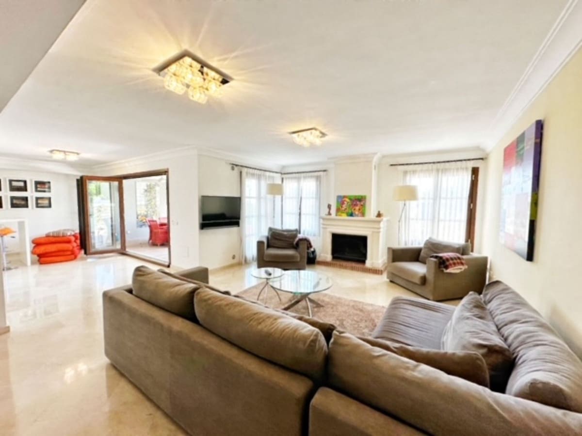 5 soverom Hus til salgs i La Heredia med garasje - € 1 095 000 (Ref: 9158744)