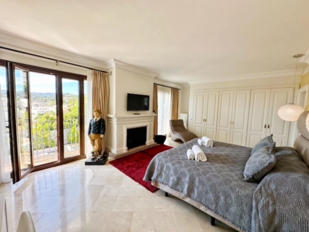 5 soverom Hus til salgs i La Heredia med garasje - € 1 095 000 (Ref: 9158744)