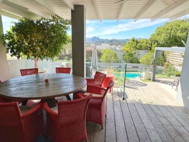 5 soveværelse Byhus til salg i La Heredia, Benahavís med garage - € 1.095.000 (Ref: 9158744)