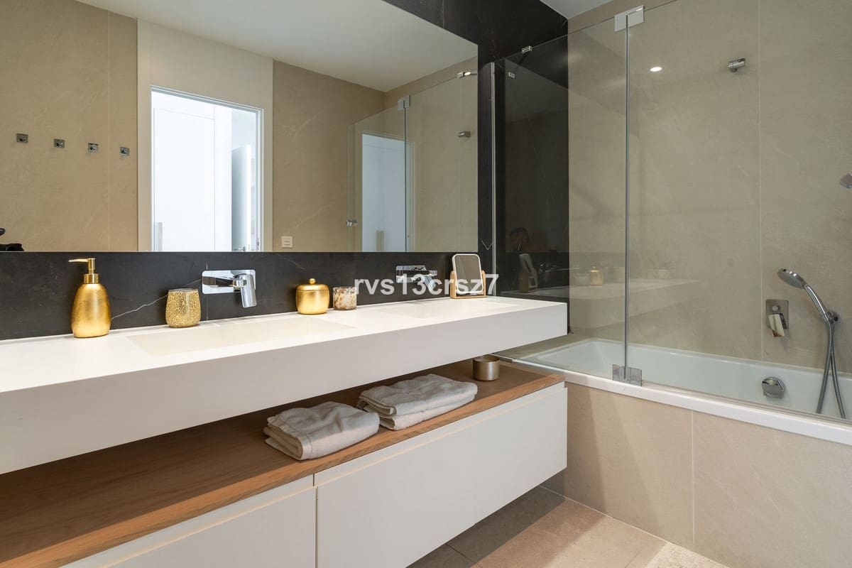 2 sypialnia Apartament na sprzedaż w Benahavis z garażem - 995 000 € (Ref: 9158745)