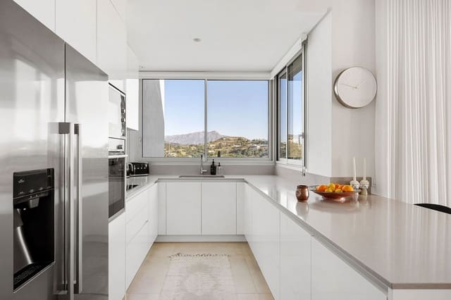 3 quarto Apartamento para venda em Benahavís - 925 000 € (Ref: 9158748)