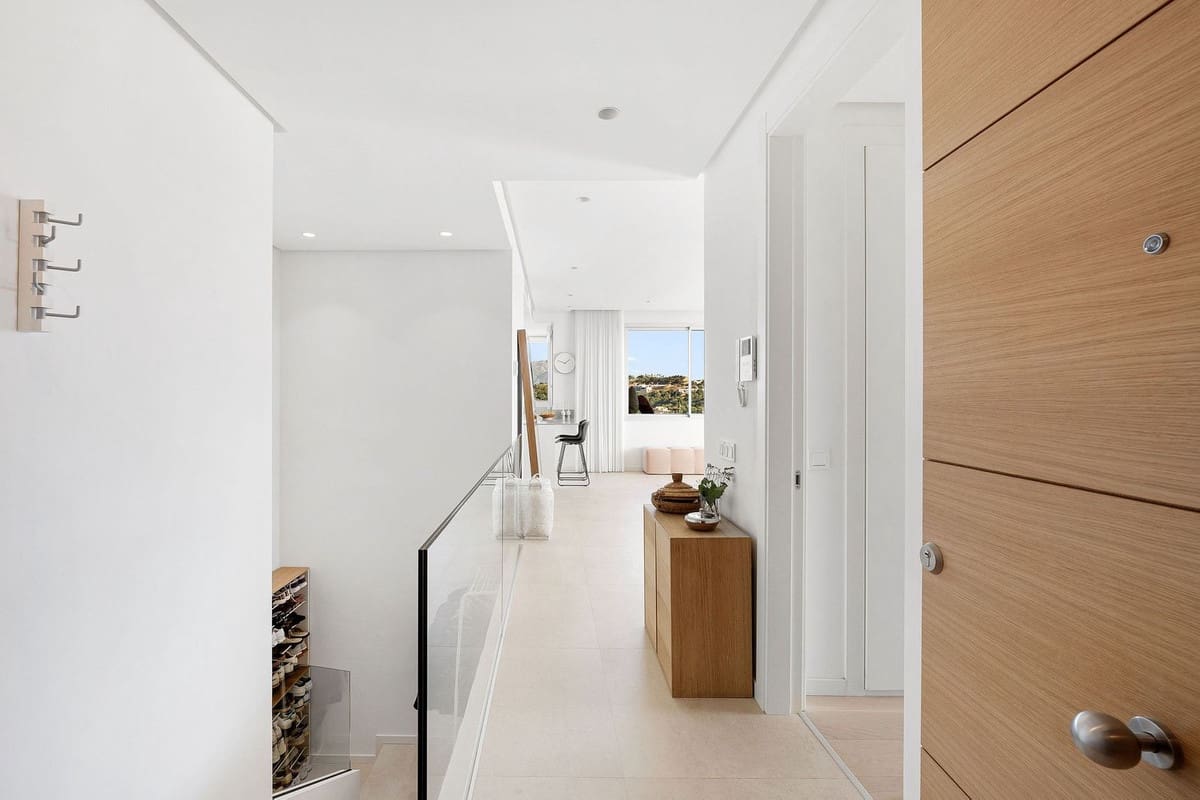 3 bedroom Apartment for sale in Benahavis - € 925,000 (Ref: 9158748)