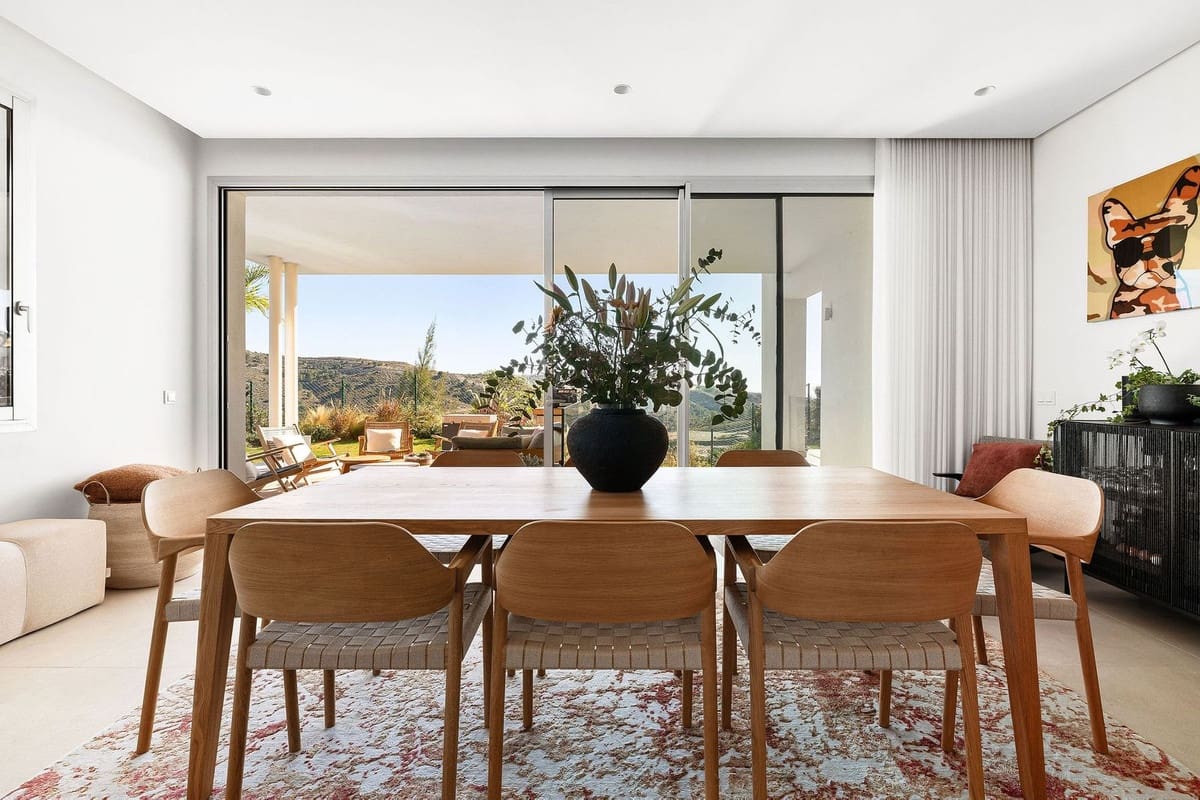 3 bedroom Apartment for sale in Benahavis - € 925,000 (Ref: 9158748)