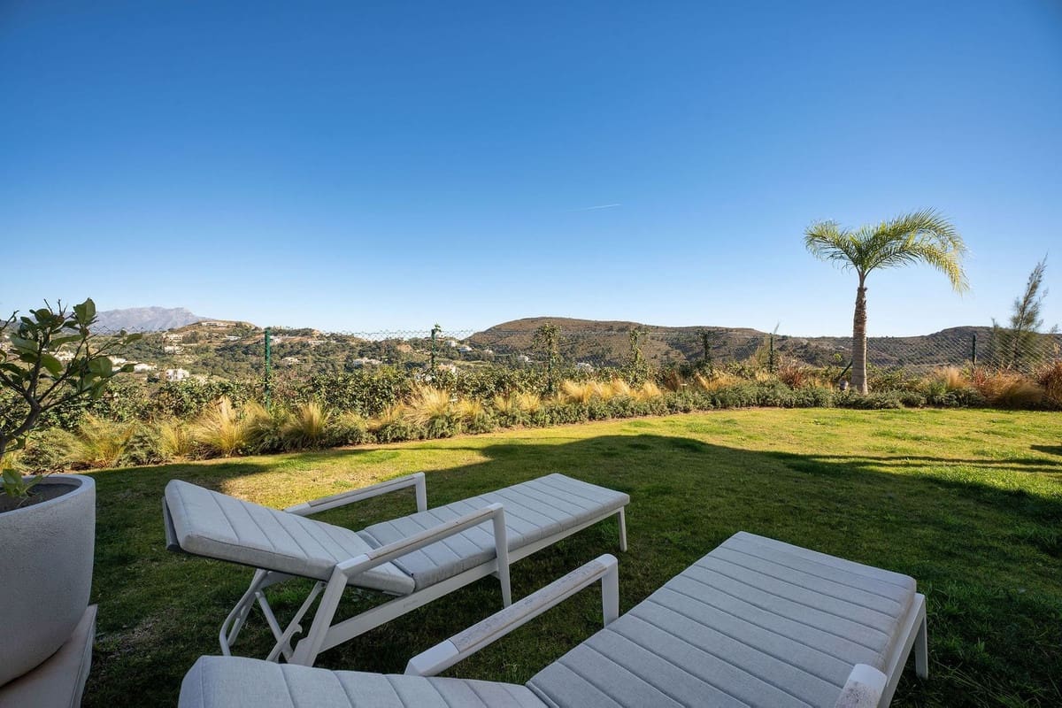 3 bedroom Apartment for sale in Benahavis - € 925,000 (Ref: 9158748)