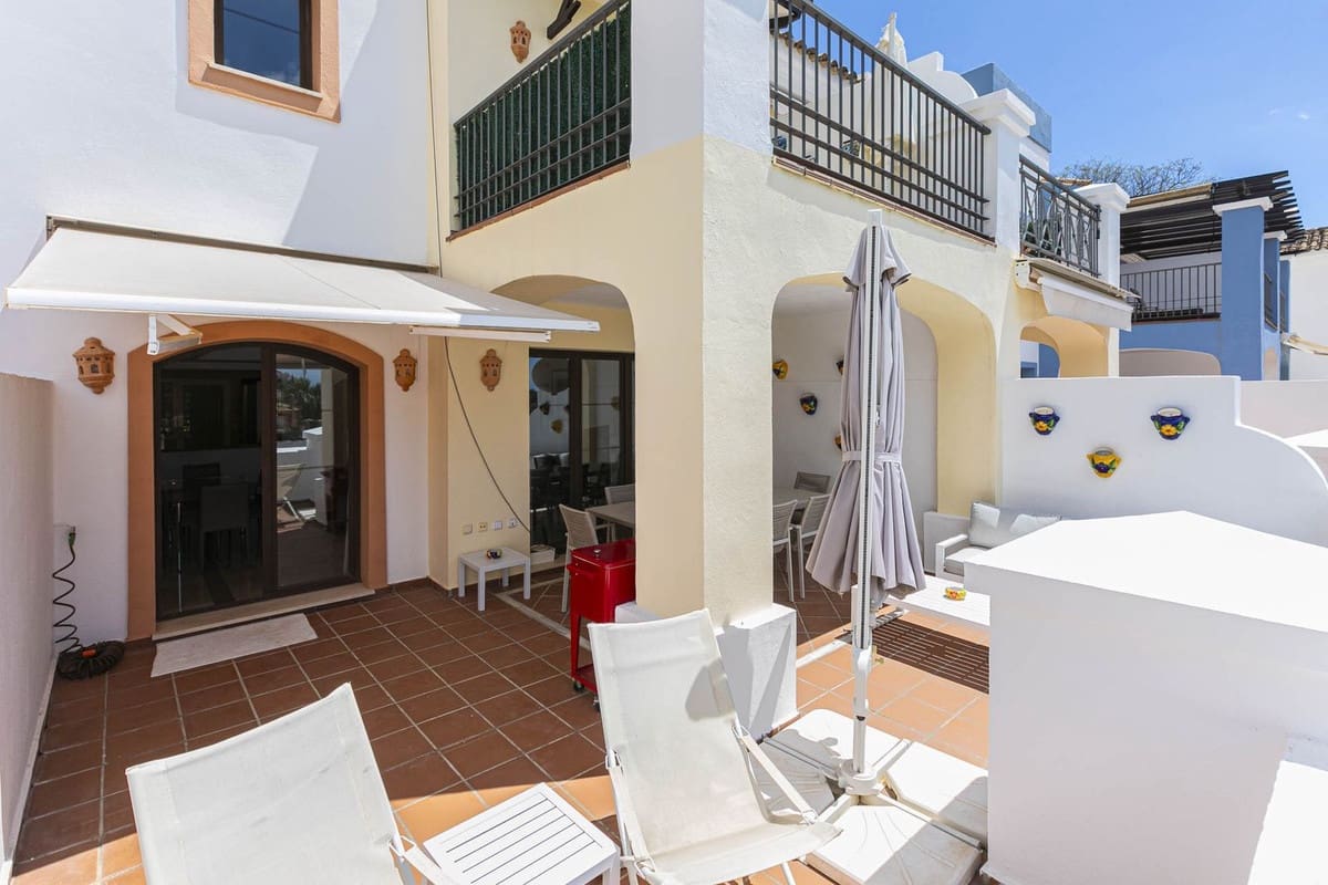 4 soverom Hus til salgs i Los Arqueros med garasje - € 765 000 (Ref: 9158759)