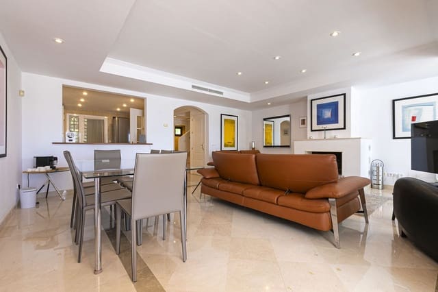 4 soverom Hus til salgs i Los Arqueros, Benahavís med garasje - € 765 000 (Ref: 9158759)