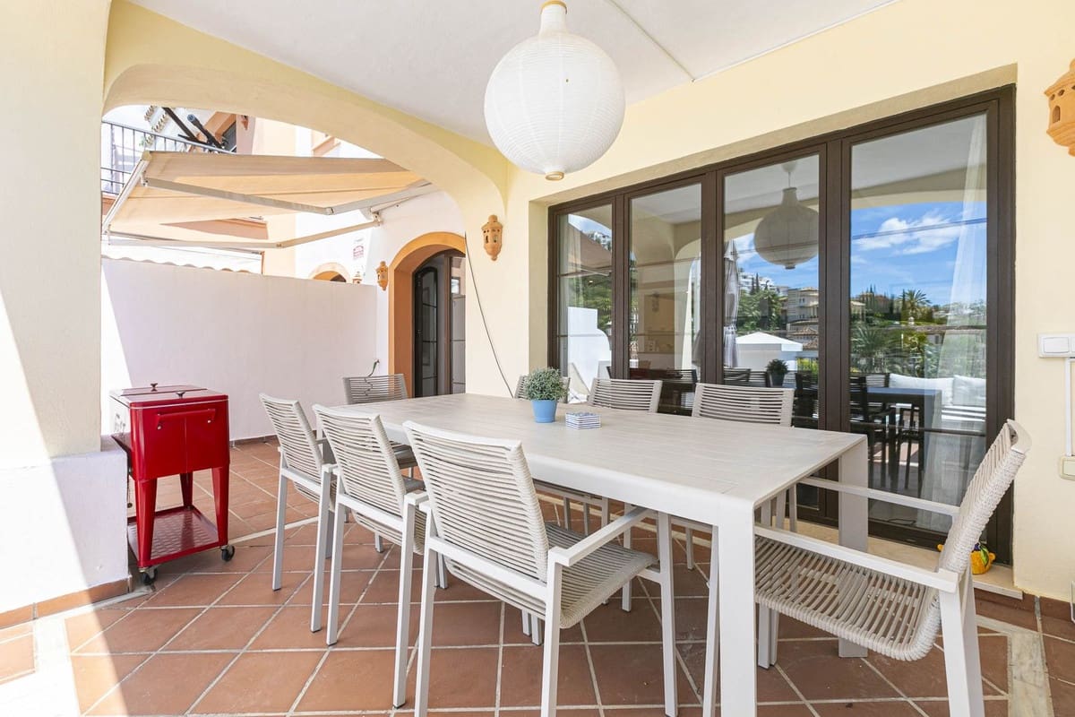 4 soverom Hus til salgs i Los Arqueros med garasje - € 765 000 (Ref: 9158759)