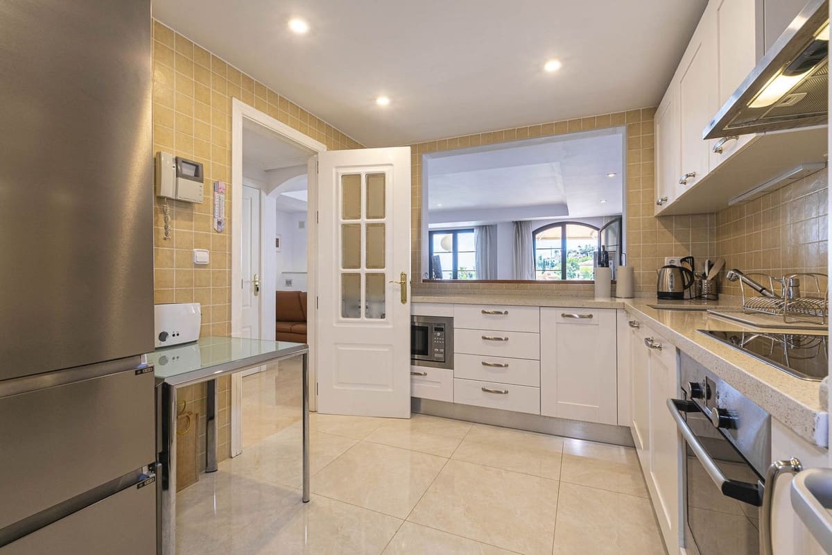 4 soverom Hus til salgs i Los Arqueros med garasje - € 765 000 (Ref: 9158759)
