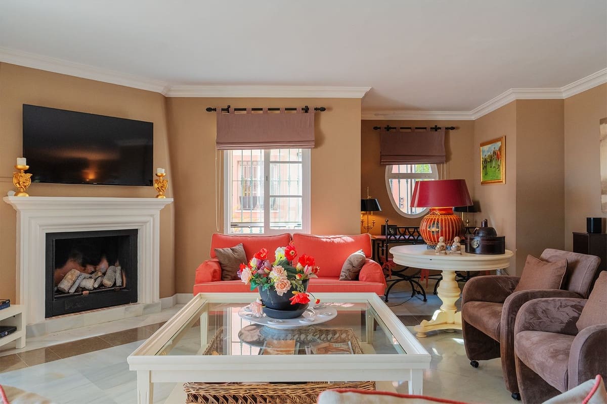 2 bedroom Apartment for sale in La Quinta - € 625,000 (Ref: 9158761)