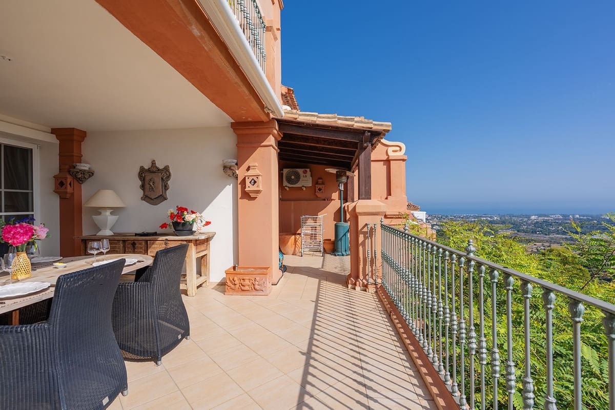 2 bedroom Apartment for sale in La Quinta - € 625,000 (Ref: 9158761)