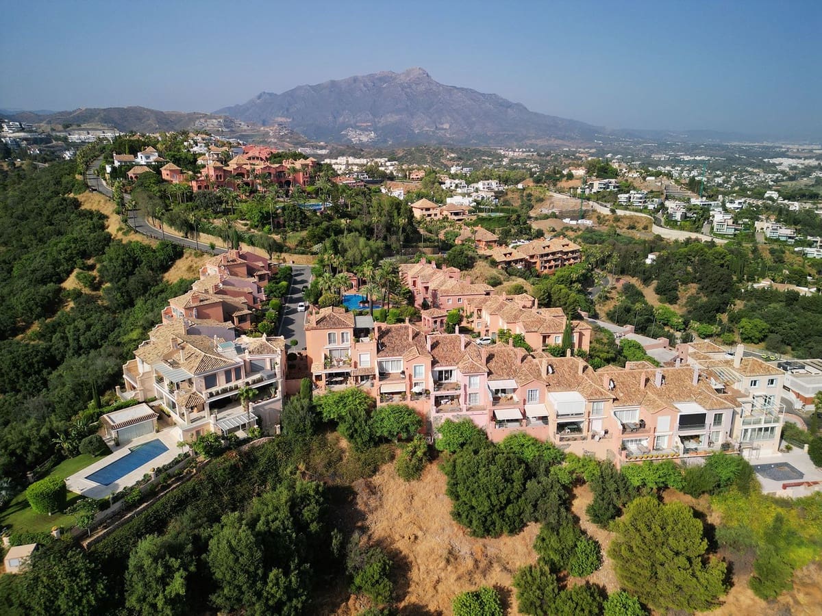 2 bedroom Apartment for sale in La Quinta - € 625,000 (Ref: 9158761)