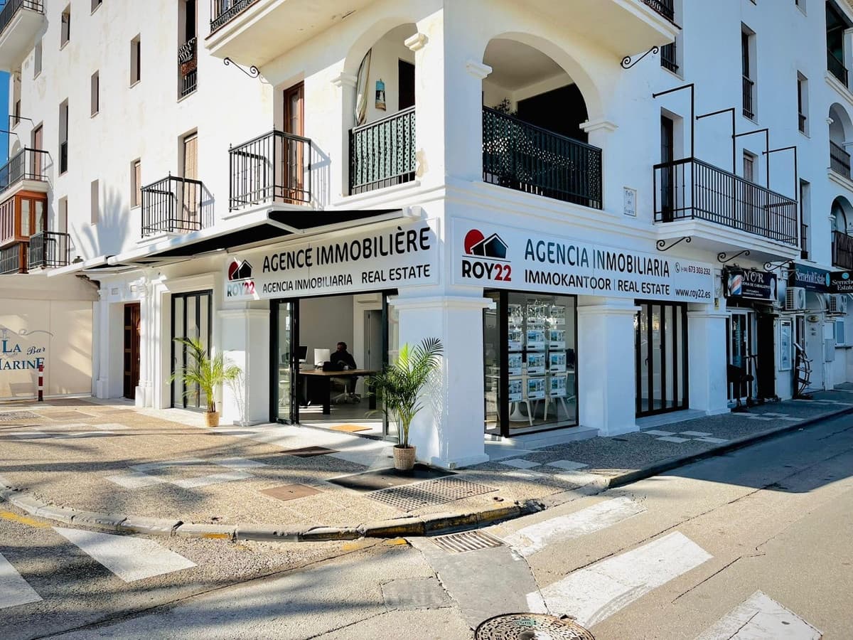 Chalet de 5 habitaciones en Sotogrande en venta - 2.150.000 € (Ref: 9200189)