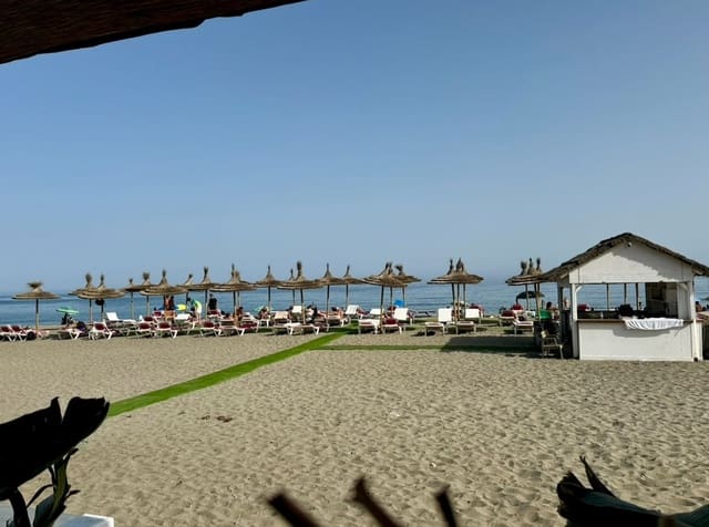 Erhverv til salg i Estepona - € 5.850.000 (Ref: 9201966)