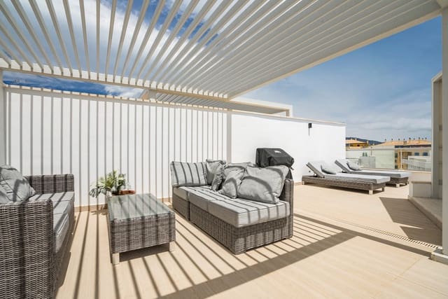 3 bedroom Apartment for sale in San Pedro de Alcantara, Marbella - € 848,800 (Ref: 9204091)