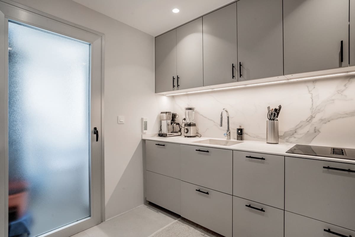 3 bedroom Apartment for sale in San Pedro de Alcantara - € 848,800 (Ref: 9204091)