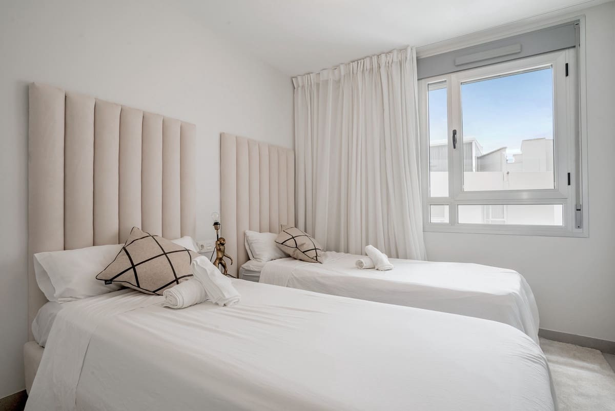 3 bedroom Apartment for sale in San Pedro de Alcantara - € 848,800 (Ref: 9204091)