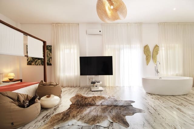 4 quarto Moradia para venda em Estepona - 2 400 000 € (Ref: 9204093)