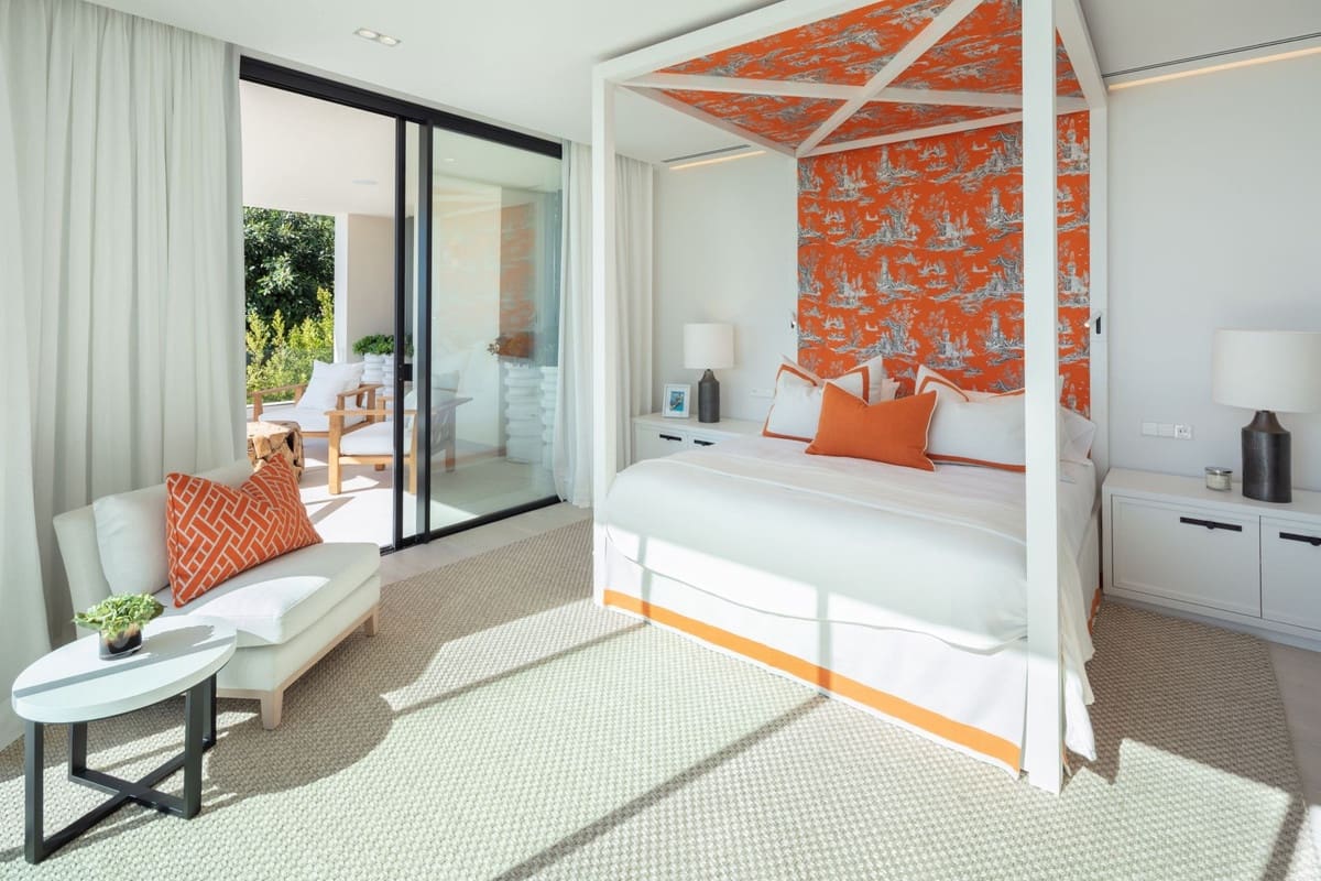 6 bedroom Villa for sale in La Quinta - € 9,749,000 (Ref: 9211656)