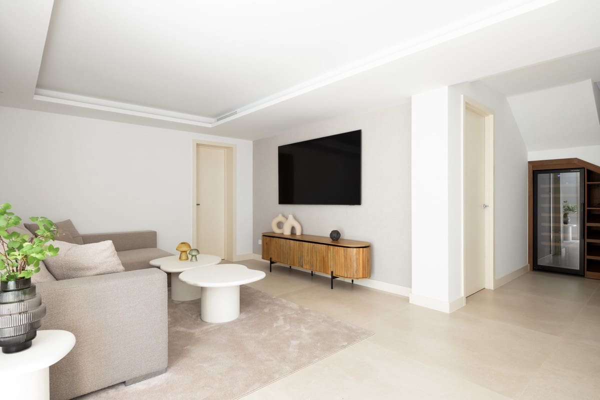 5 sypialnia Willa na sprzedaż w El Rosario - 3 295 000 € (Ref: 9216867)