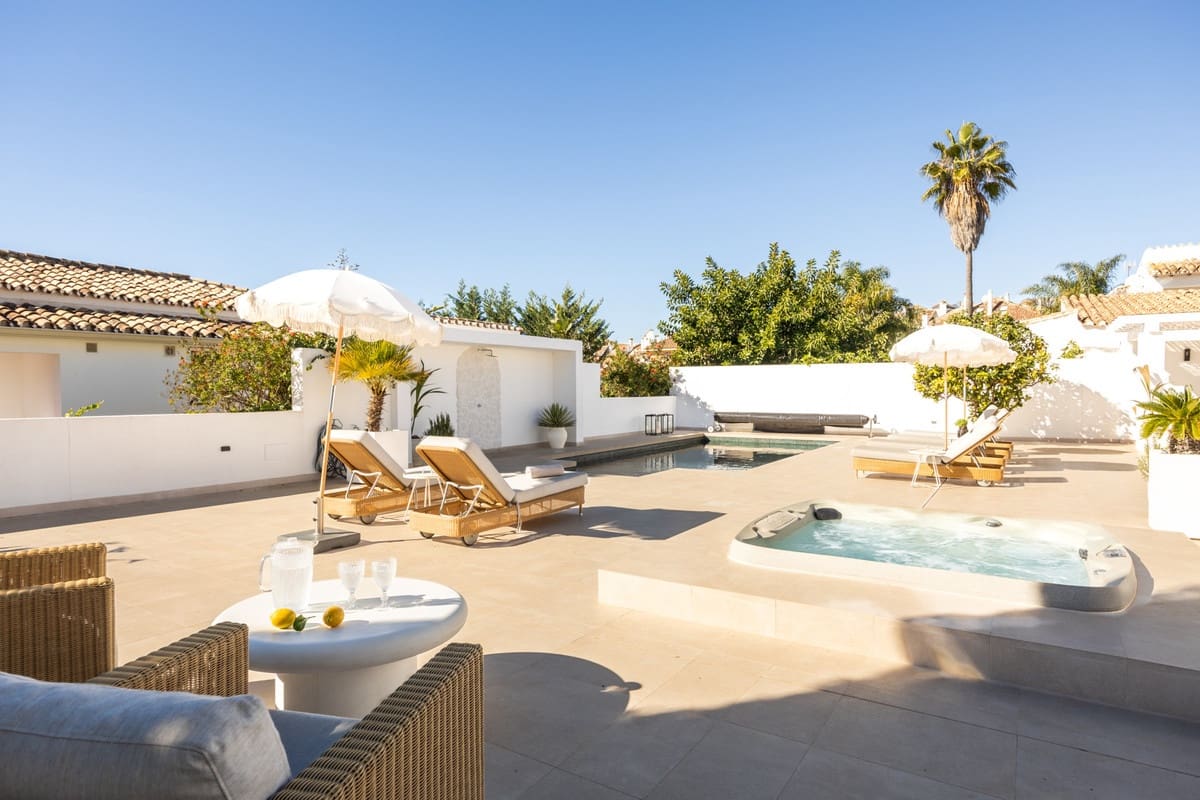 5 sypialnia Willa na sprzedaż w El Rosario - 3 295 000 € (Ref: 9216867)