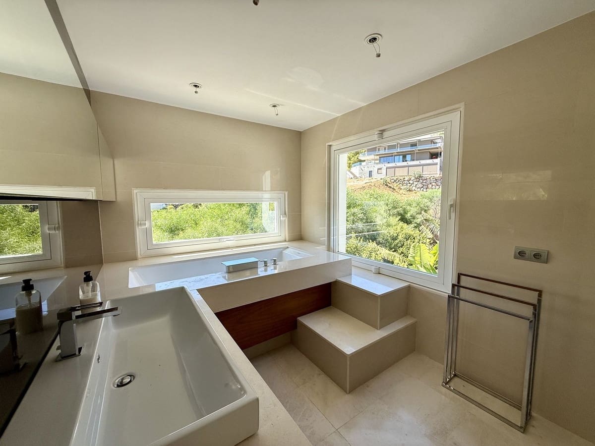 4 Zimmer Villa zu verkaufen in Valtocado mit Garage - 1.999.000 € (Ref: 9297197)