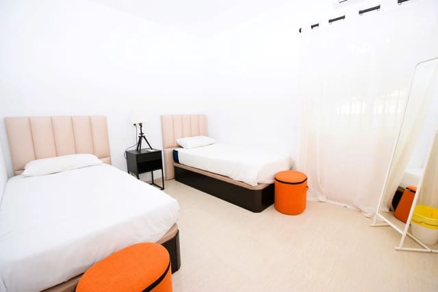 3 makuuhuone Huvila myytävänä paikassa Mijas Costa, Mijas mukana 
autotalli - 925 000 € (Ref: 9305240)