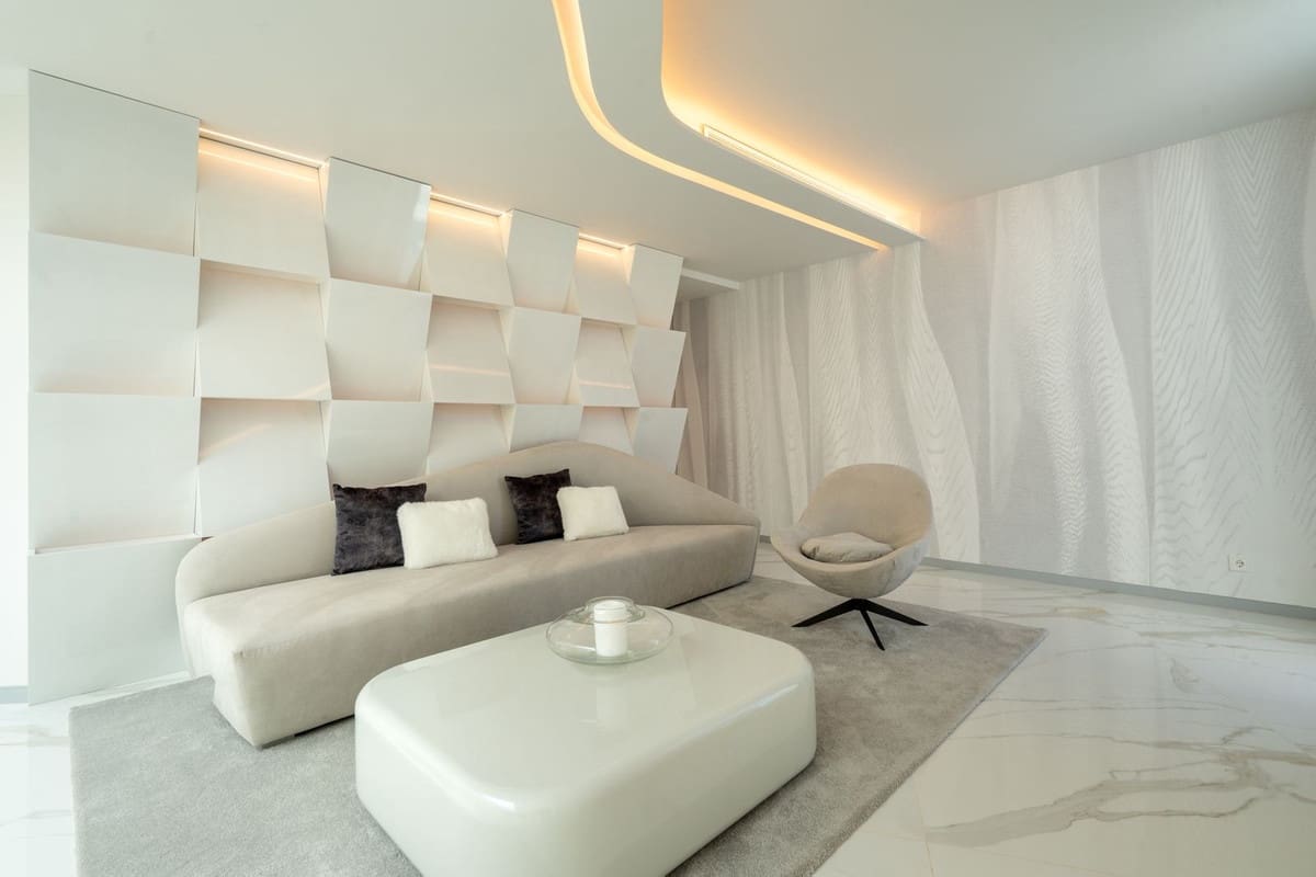 6 bedroom Villa for sale in Los Monteros with garage - € 11,950,000 (Ref: 9310207)