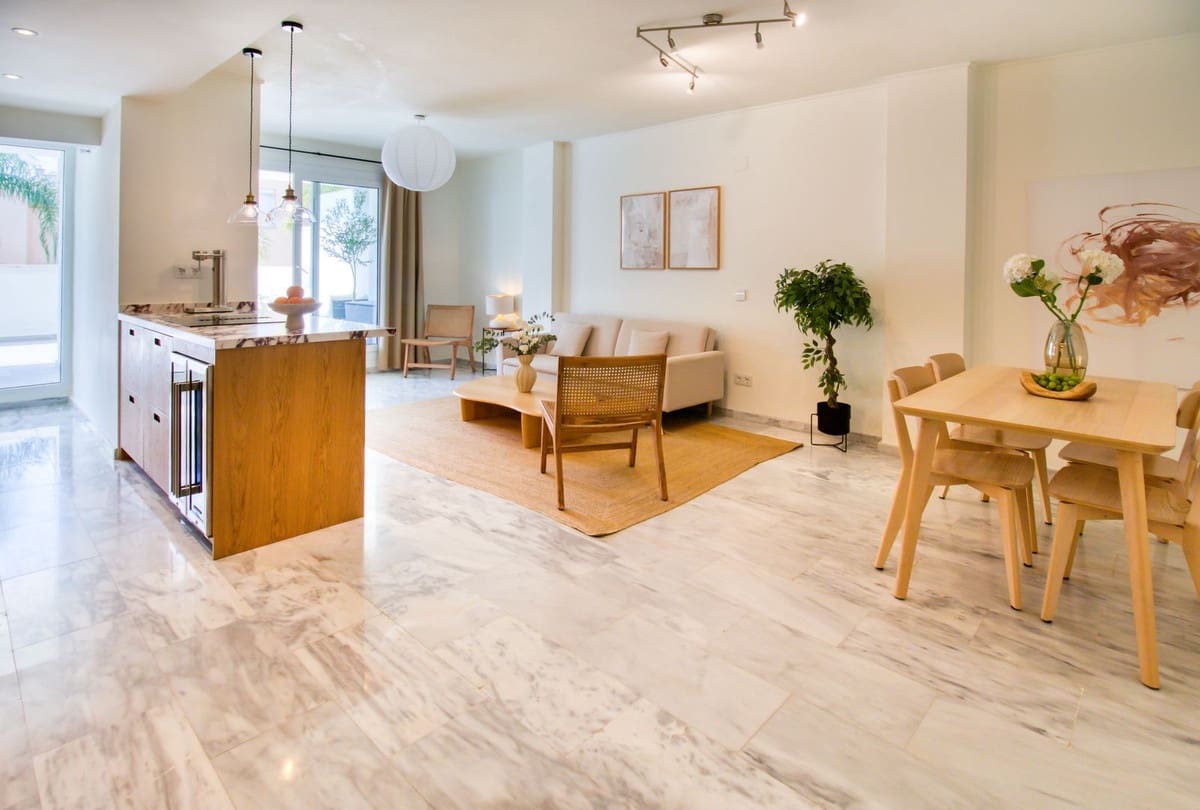 Apartamento de 2 habitaciones en Marbella en venta - 449.000 € (Ref: 9311581)