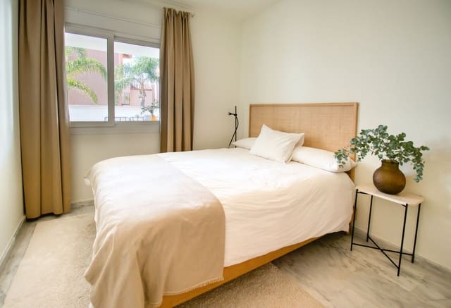 Apartamento de 2 habitaciones en Marbella en venta - 449.000 € (Ref: 9311581)