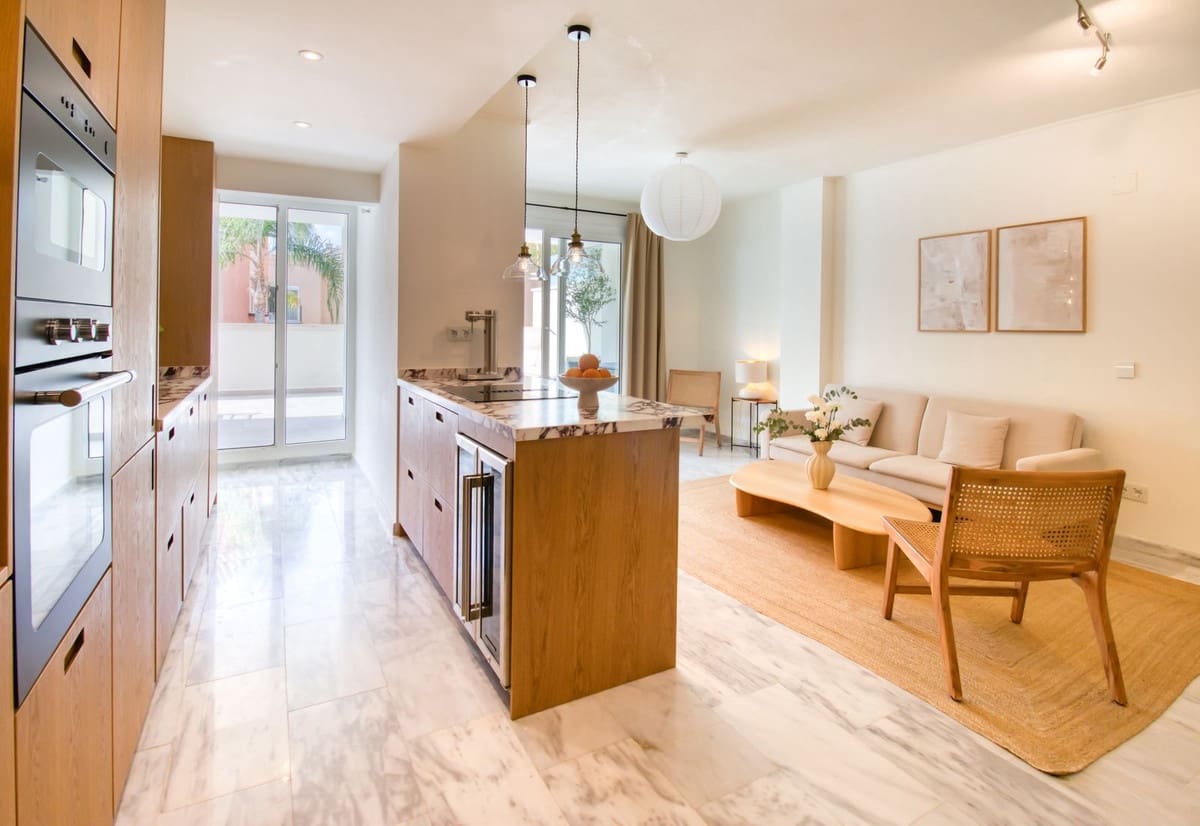 Apartamento de 2 habitaciones en Marbella en venta - 449.000 € (Ref: 9311581)