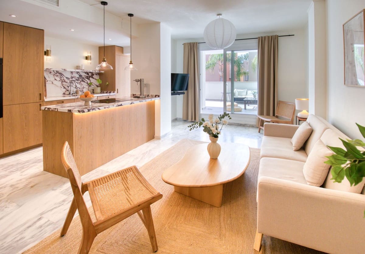 Apartamento de 2 habitaciones en Marbella en venta - 449.000 € (Ref: 9311581)