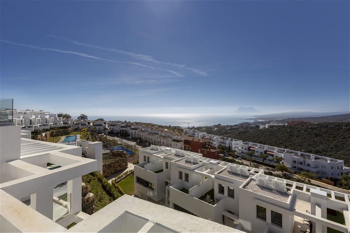 3 bedroom Townhouse for sale in Manilva - € 750,000 (Ref: 9316997)