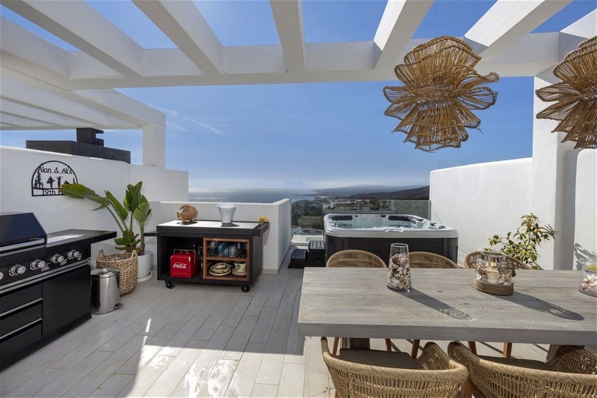 3 bedroom Townhouse for sale in Manilva - € 750,000 (Ref: 9316997)