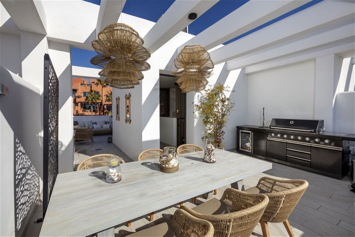 3 bedroom Townhouse for sale in Manilva - € 750,000 (Ref: 9316997)