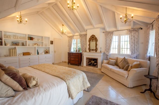 7 soverom Villa til salgs i Sotogrande, San Roque med garasje - € 1 700 000 (Ref: 9317067)