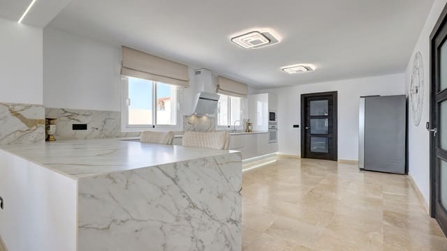 5 soveværelse Villa til salg i Casares - € 1.675.000 (Ref: 9317068)